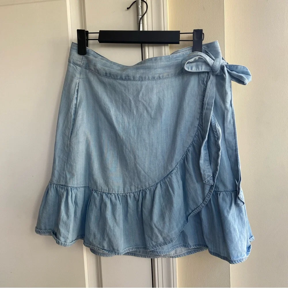 GAP Ruffle Wrap Skirt - Picture 2 of 7